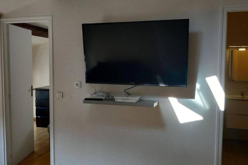 Appartement Proche Marche Au Coeur Du Centre + Wifi La Rochelle  Exterior photo